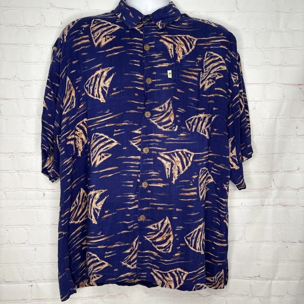 Vintage‎ Pineapple Moon Hawaiin Shirt XL Blue Fish Print Rayon Made In Pakistan